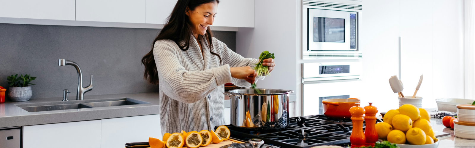 Why teenagers need healthy Snacks (and 12 easy to make options they’ll love)